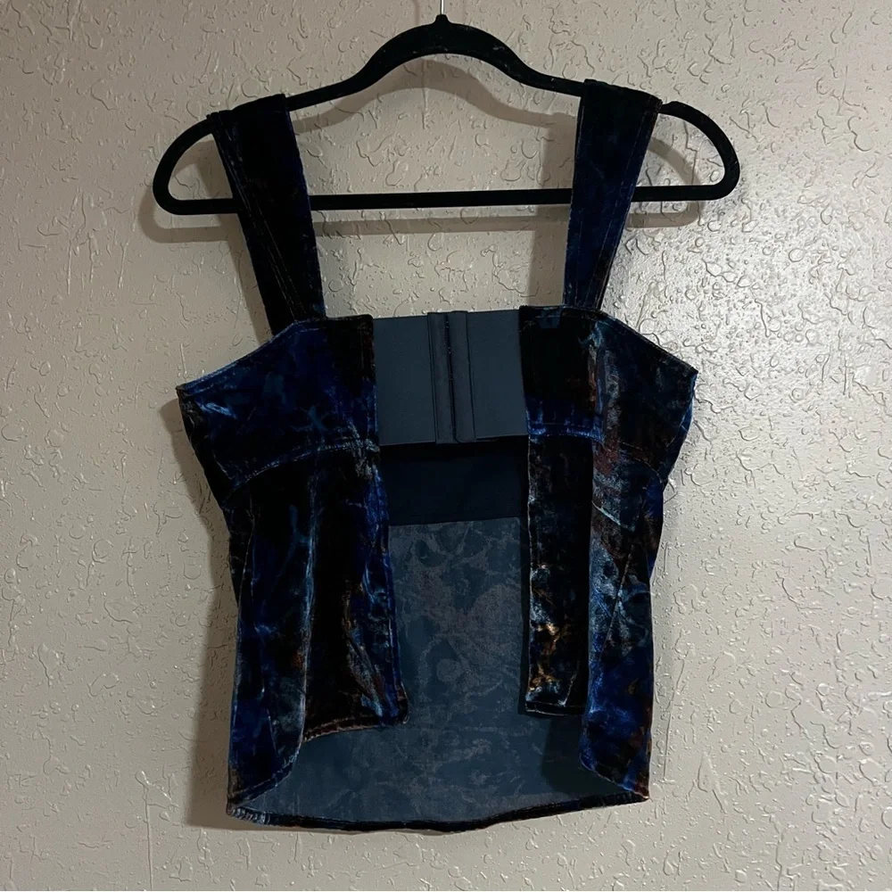 NWT Anthropologie Pilcro Velvet Flyaway Top Size Small - Picture 3 of 4